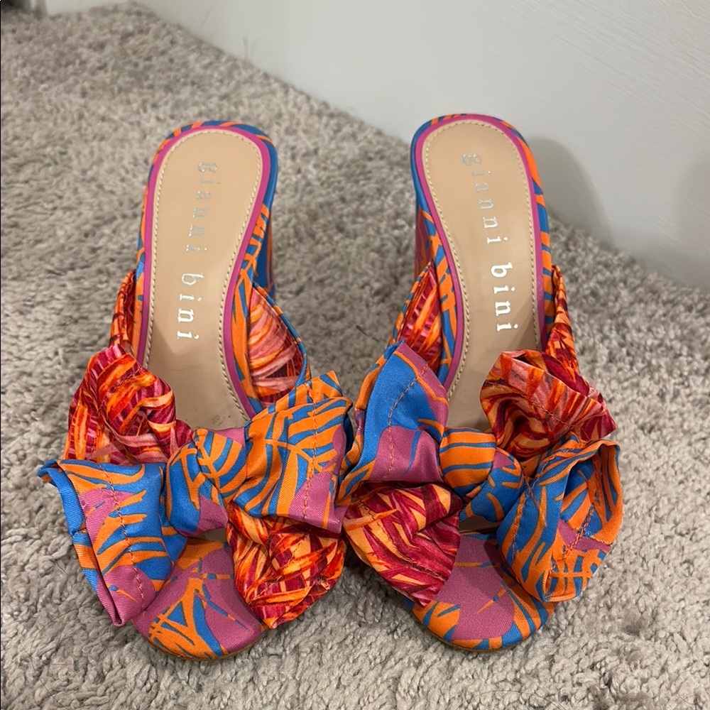 Gianni Bini Pink and Orange Heels with Knotted Bow